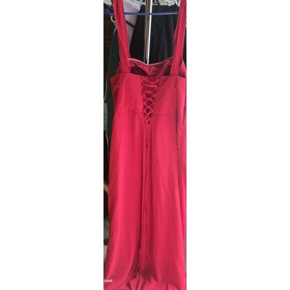 Formal Dress Red - Picture 2 of 4